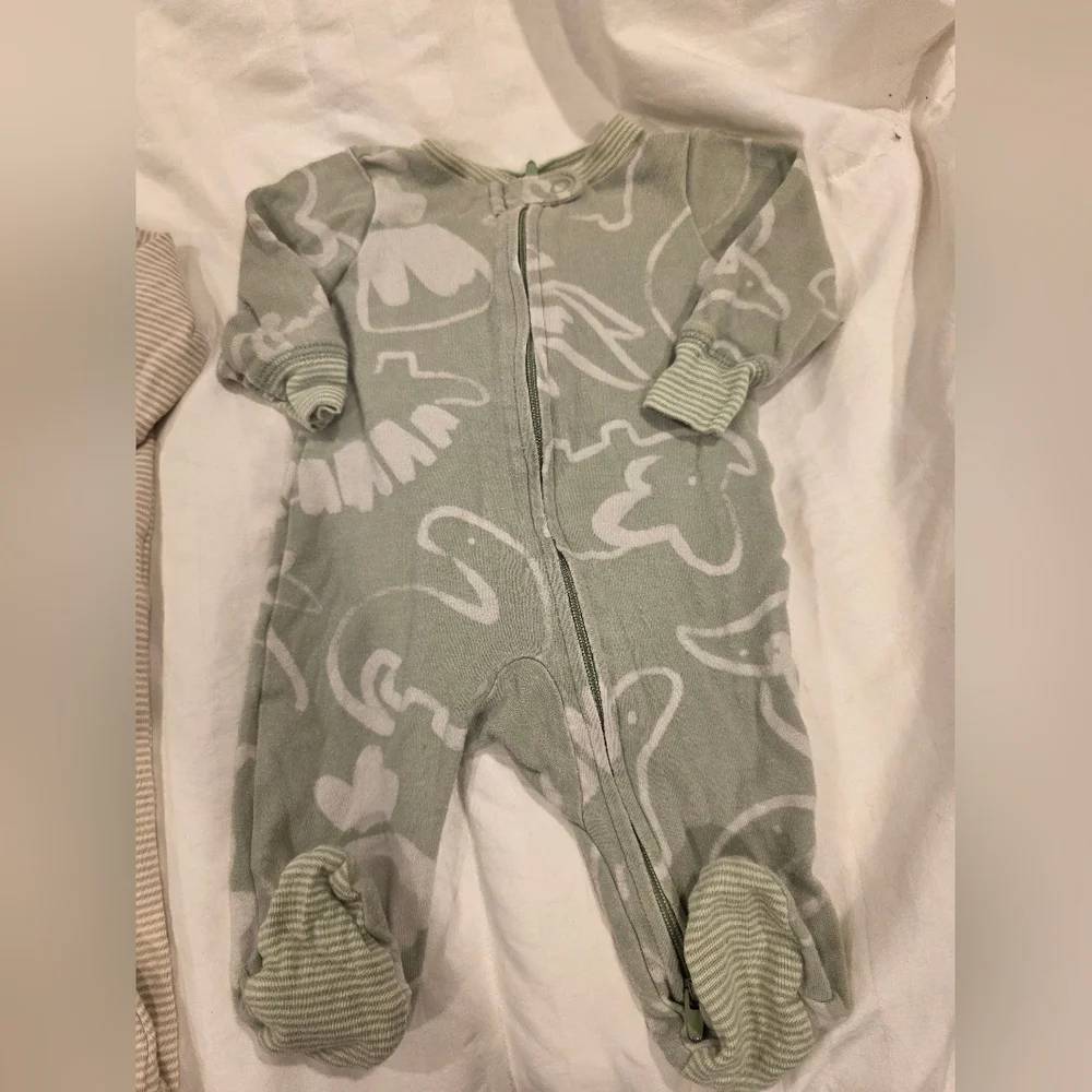 Carter's Cream and Green Kids Footies - Picture 3 of 7